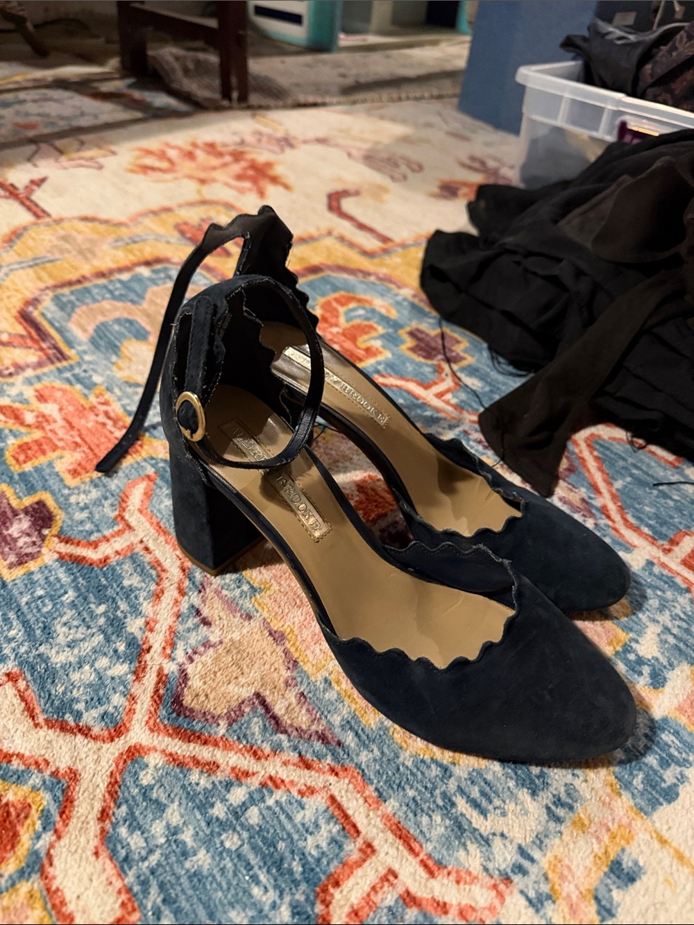 Scallop navy Maryjane heels suede